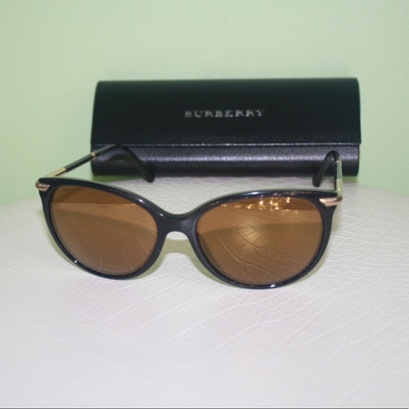 Burberry Sunglasses - Picture 2 of 9
